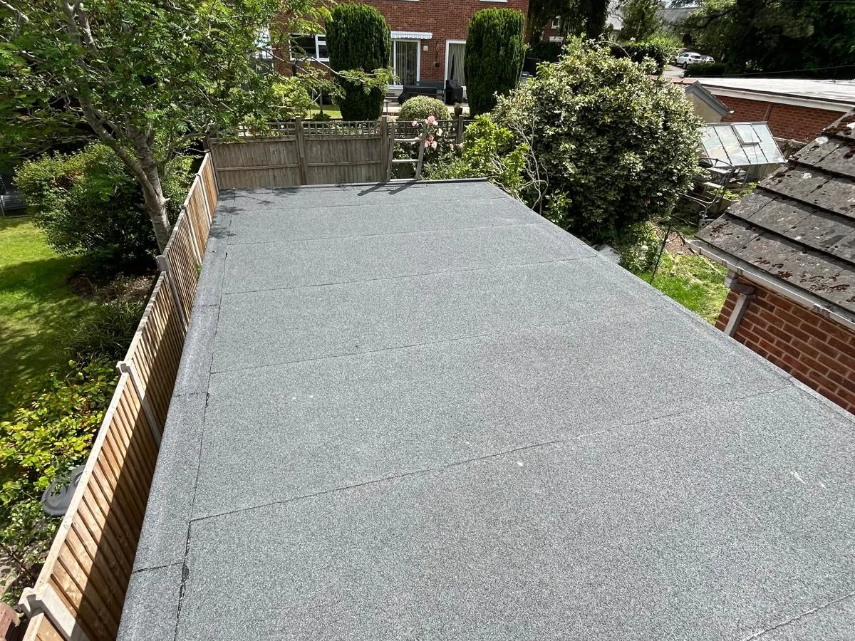 Two-layer high-performance torch-on mineral felt flat roof.